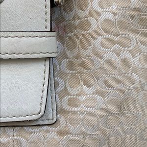 White cream vintage 90’s coach